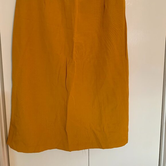 Gold Skirt - Picture 3 of 3